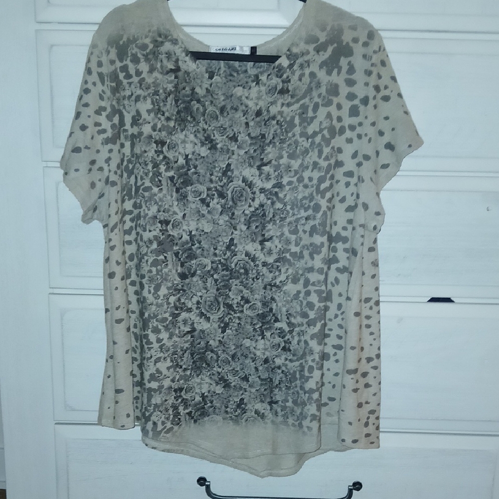 Cream and Gray Patterned Women's Top